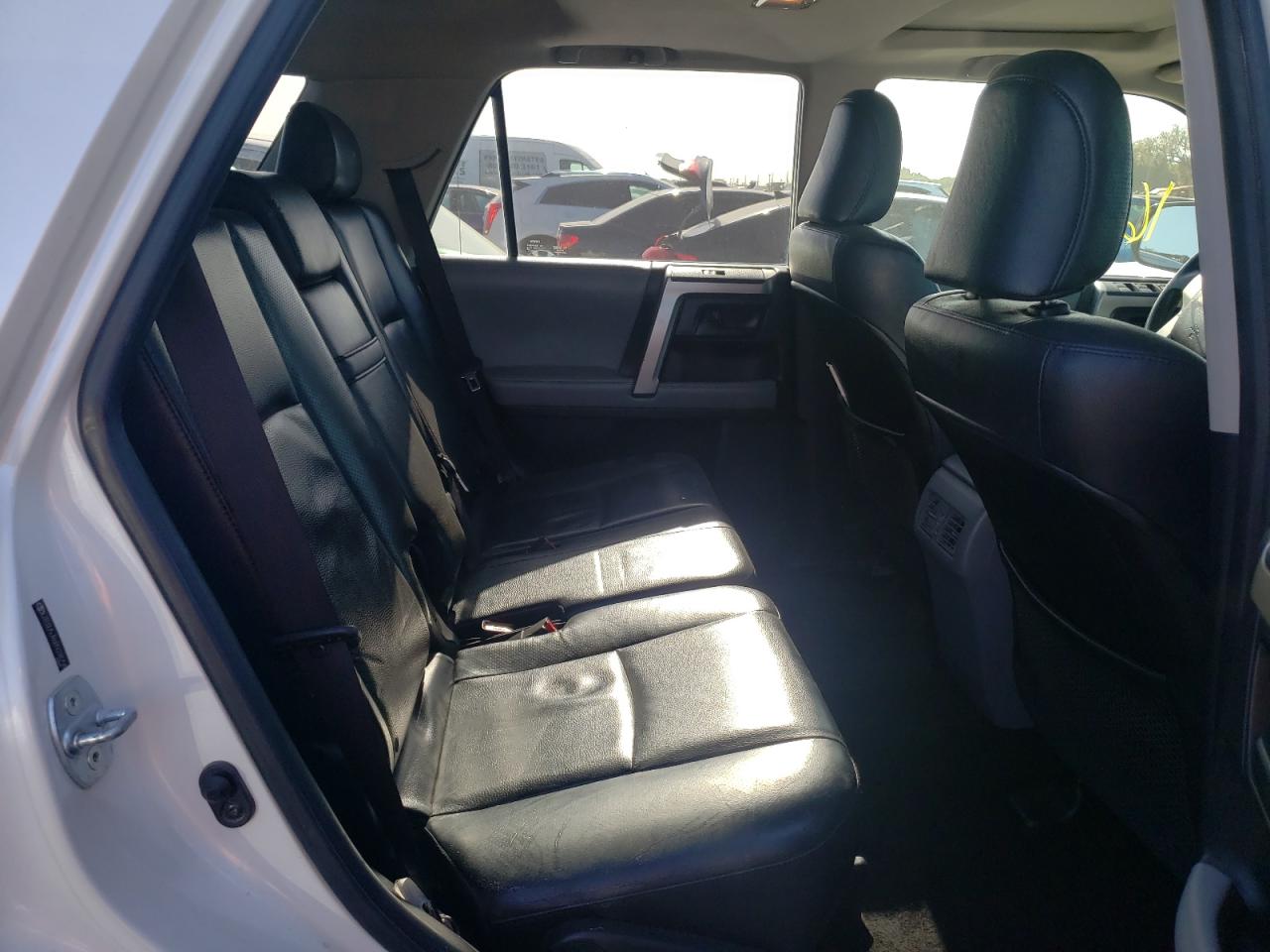 Photo 6 from auction – 2011 TOYOTA 4RUNNER SR with VIN JTEBU5JR6B5038258
