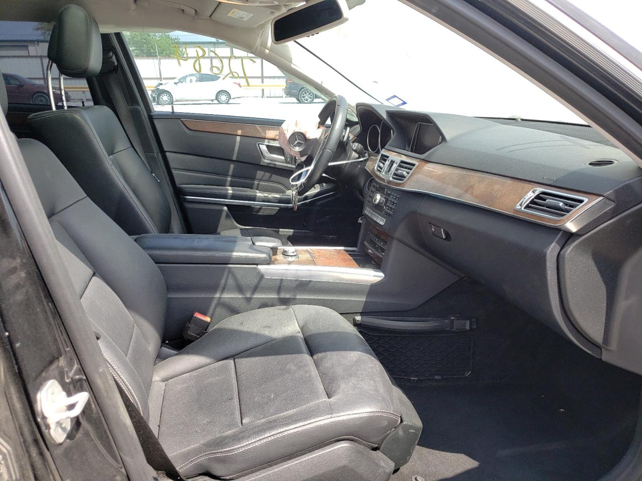 Photo 5 from auction – 2014 MERCEDES-BENZ E 350 4MAT with VIN WDDHF8JB7EA980303