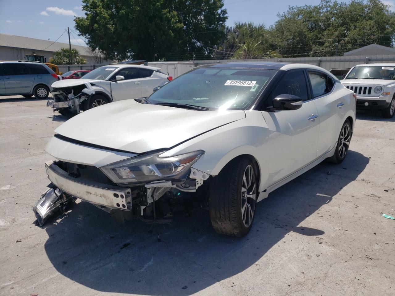 Photo 2 from auction – 2017 NISSAN MAXIMA 3.5 with VIN 1N4AA6AP4HC369590