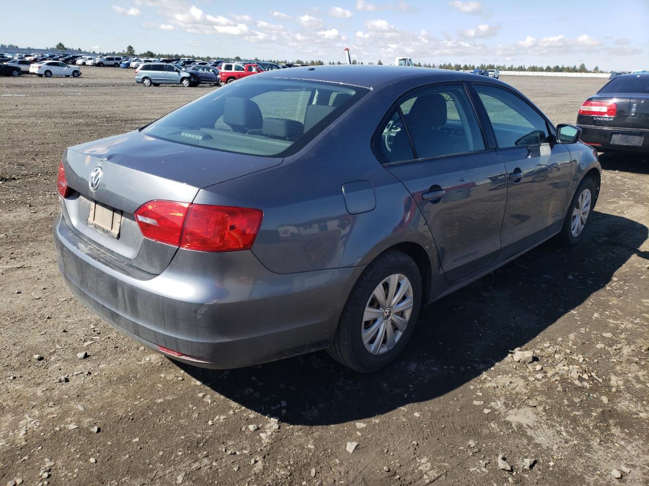 Photo 4 from auction – 2013 VOLKSWAGEN JETTA BASE with VIN 3VW2K7AJ0DM317327