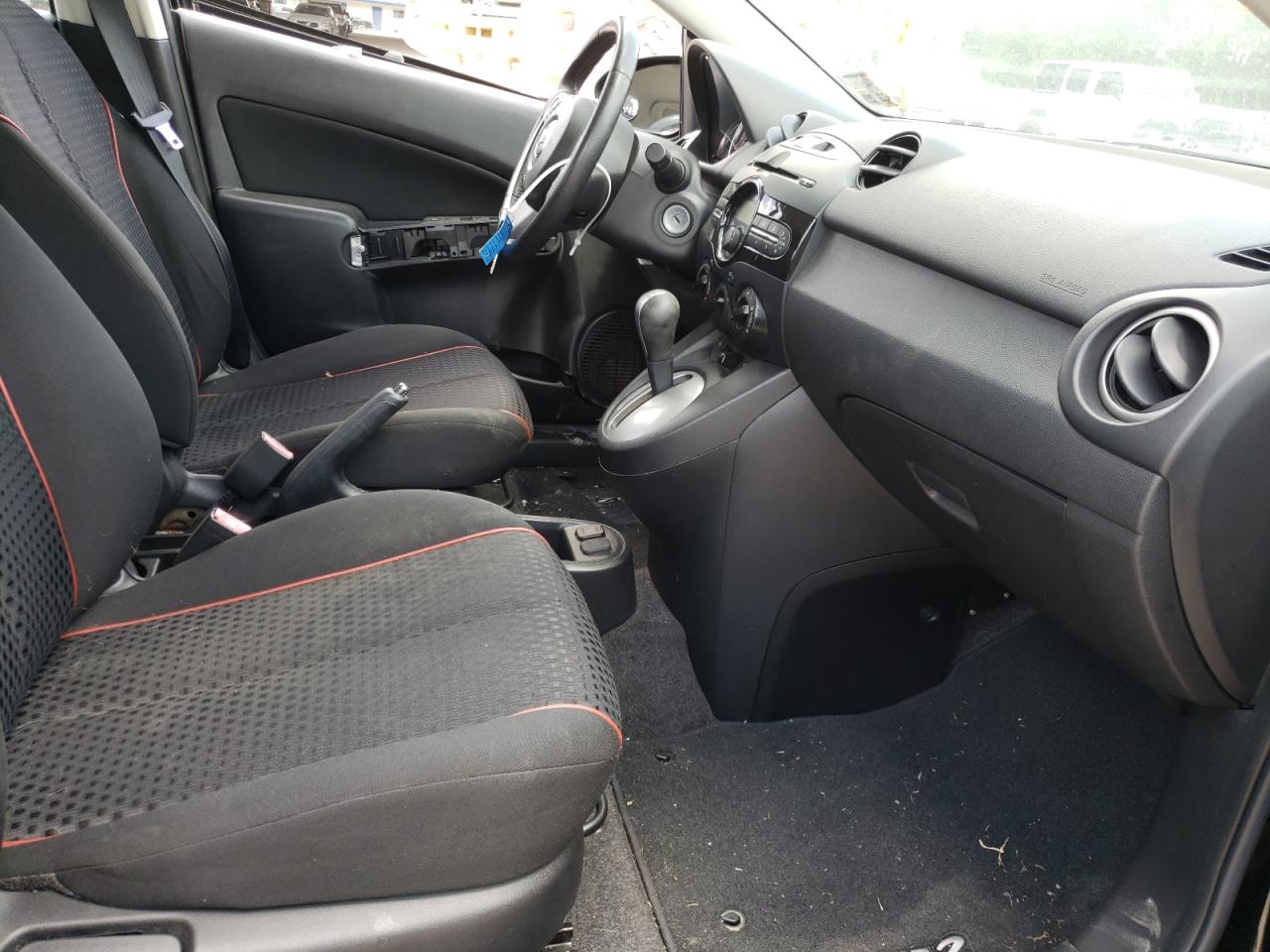 Photo 5 from auction – 2011 MAZDA MAZDA2 with VIN JM1DE1HY8B0122031