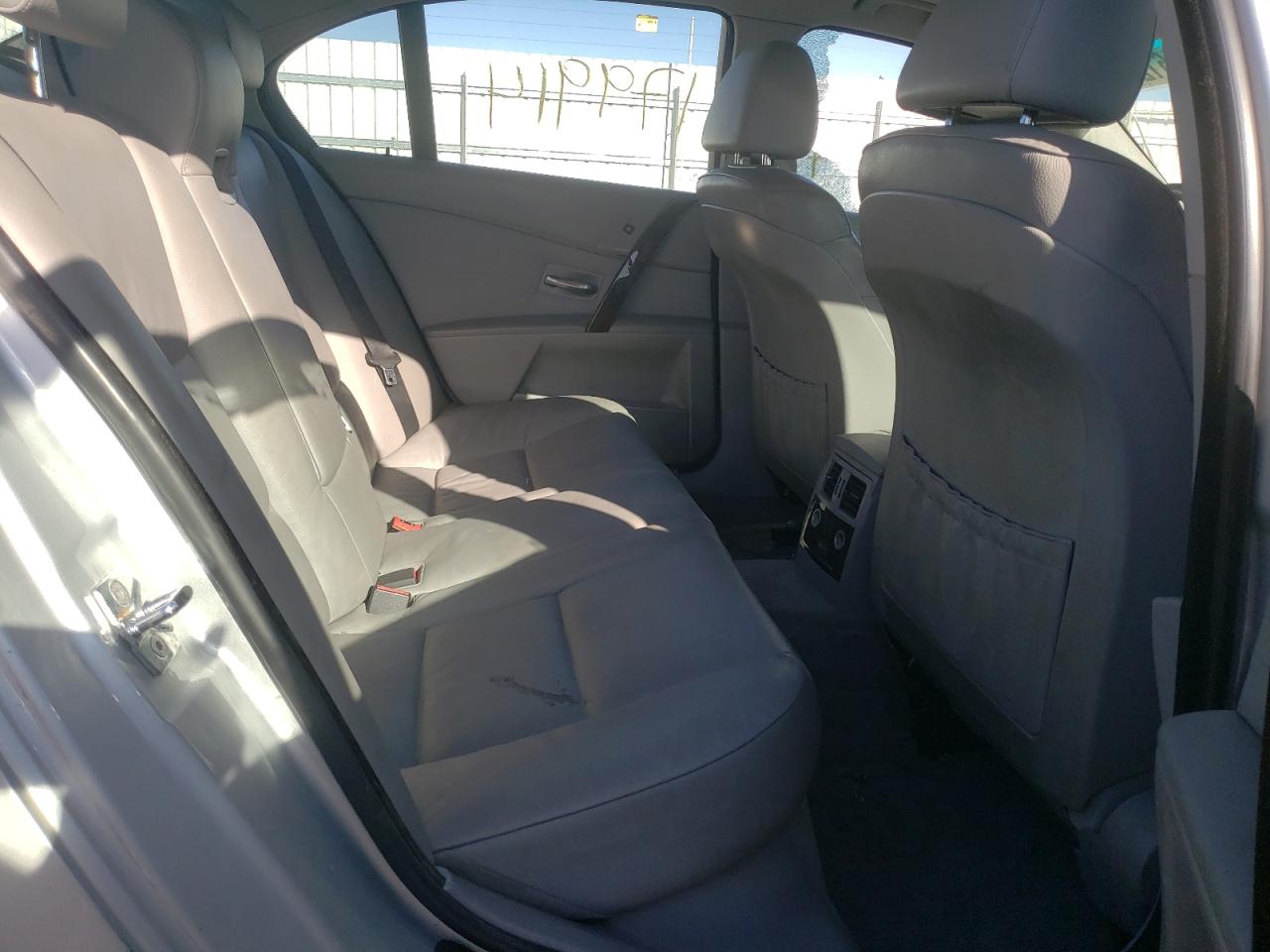 Photo 6 from auction – 2007 BMW 525 I with VIN WBANE53587CW61860