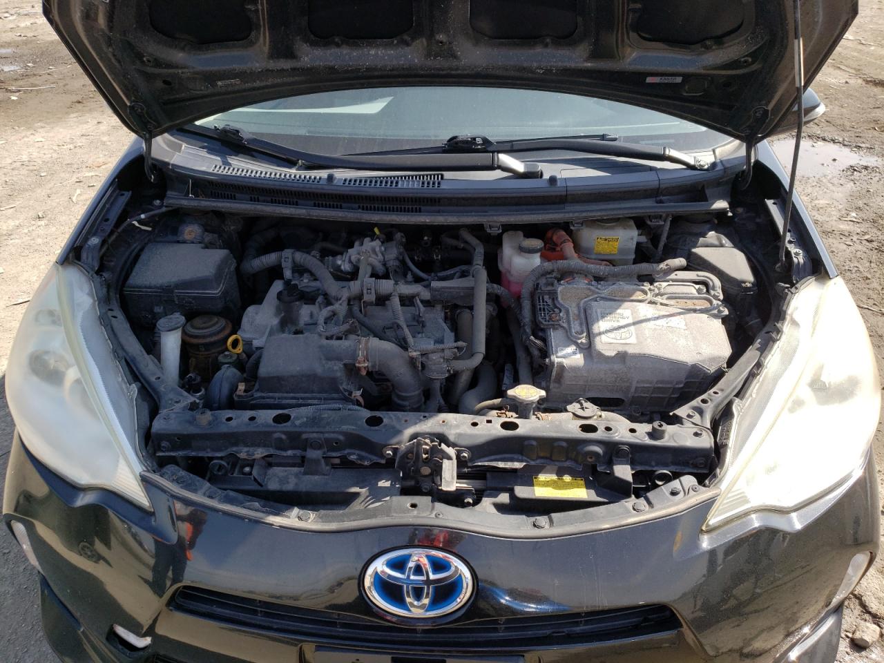 Photo 7 from auction – 2012 TOYOTA PRIUS C with VIN JTDKDTB31C1014154