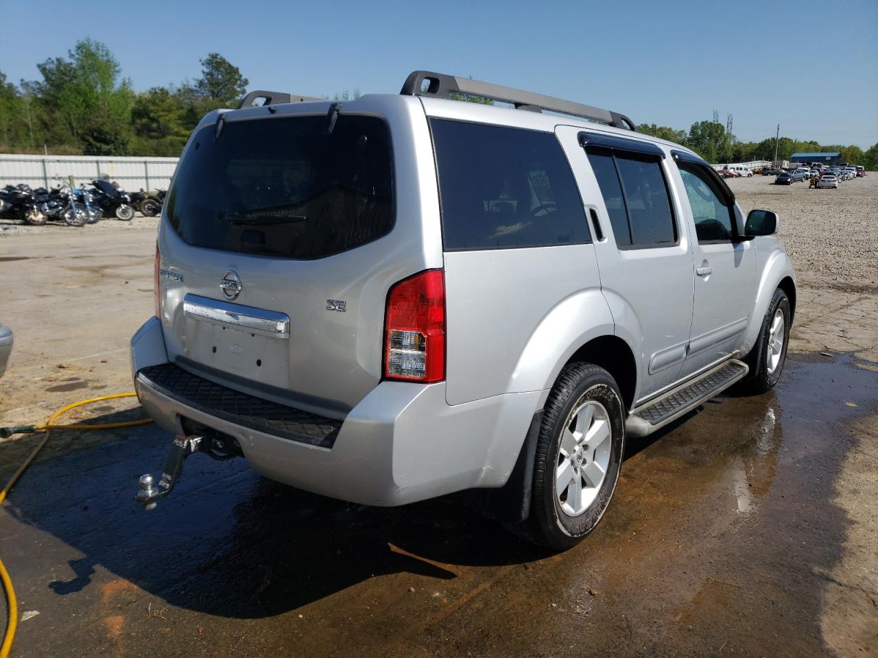 Photo 4 from auction – 2010 NISSAN PATHFINDER with VIN 5N1AR1NNXAC601805