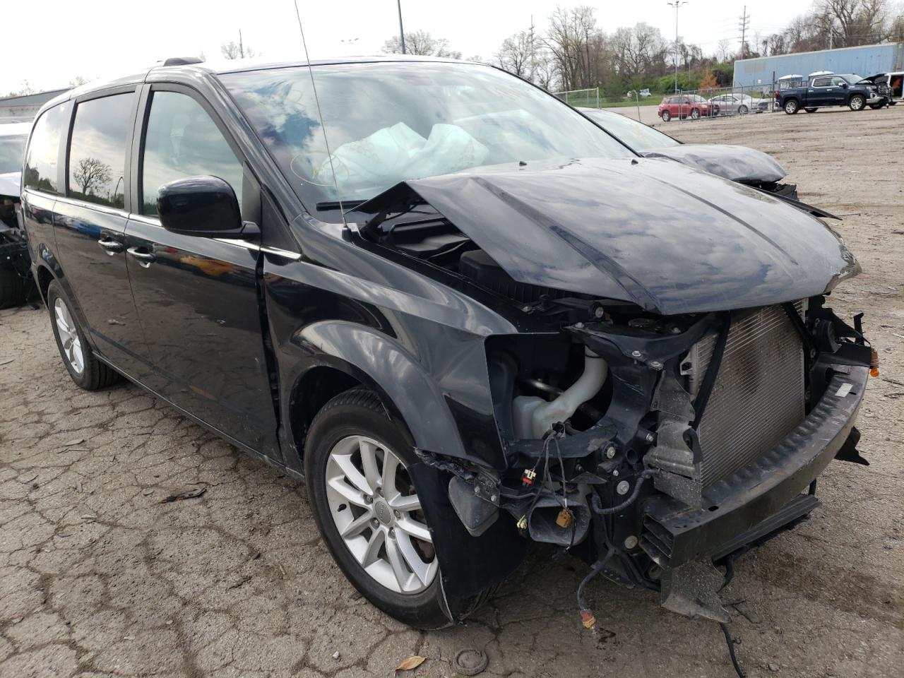 DODGE GRAND CARA 2019 with VIN 2C4RDGCGXKR518459 - Photo from auction