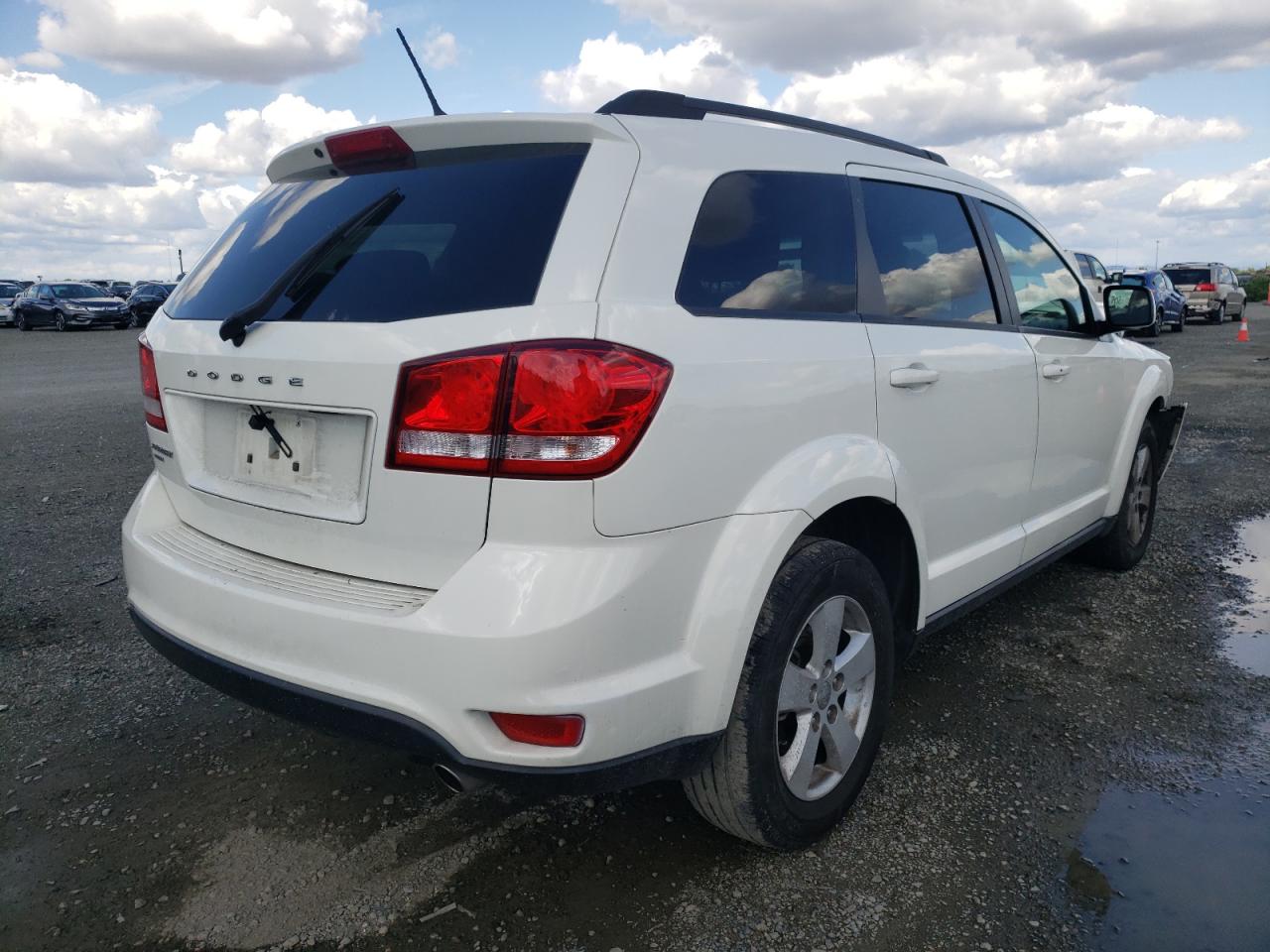 Photo 4 from auction – 2011 DODGE JOURNEY MA with VIN 3D4PH1FG4BT561313