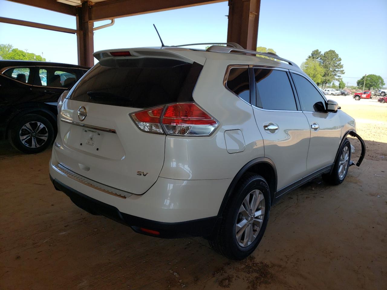 Photo 4 from auction – 2016 NISSAN ROGUE S with VIN KNMAT2MT0GP724784