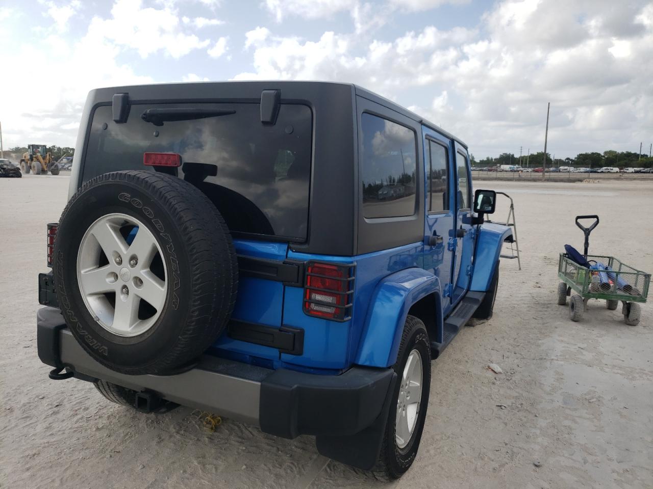 Photo 4 from auction – 2014 JEEP WRANGLER U with VIN 1C4BJWDG7EL222864