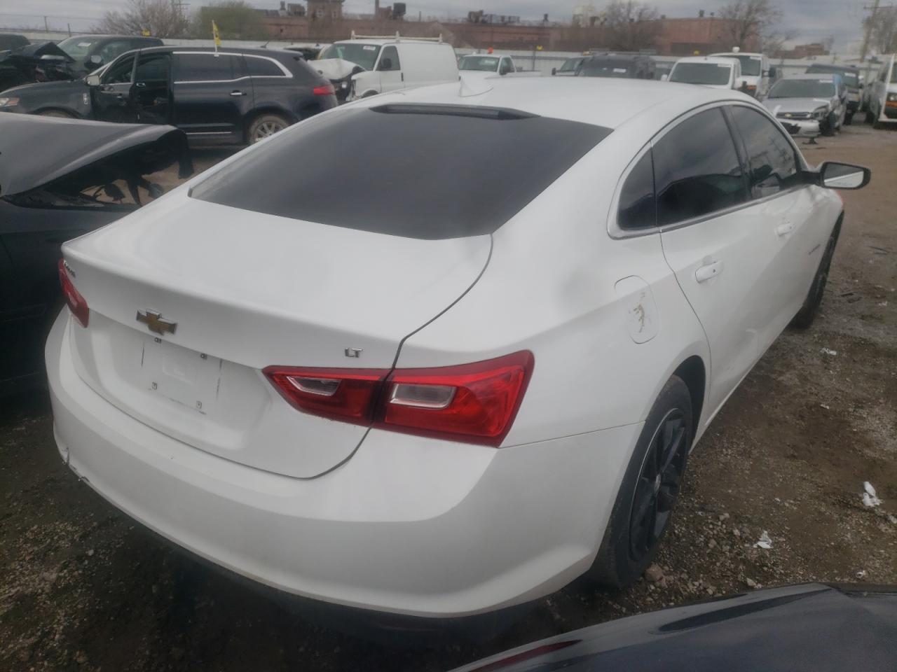 Photo 4 from auction – 2017 CHEVROLET MALIBU LT with VIN 1G1ZE5STXHF200026