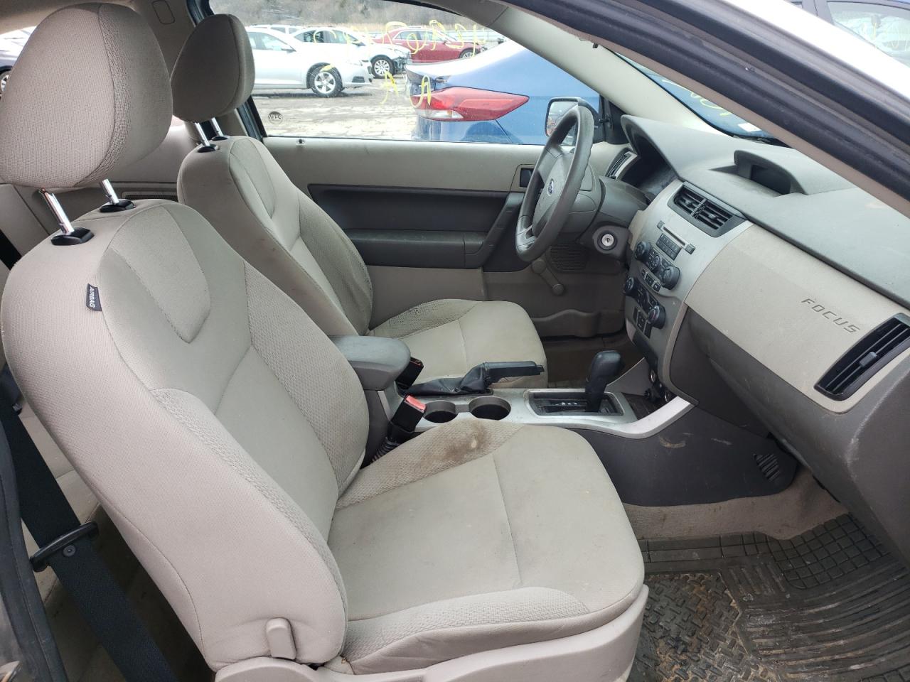 Photo 5 from auction – 2006 FORD FOCUS with VIN 1FAHP32N08W107007