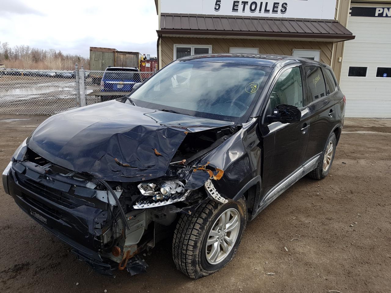 Photo 2 from auction – 2016 MITSUBISHI OUTLANDER with VIN JA4AZ2A35GZ611642