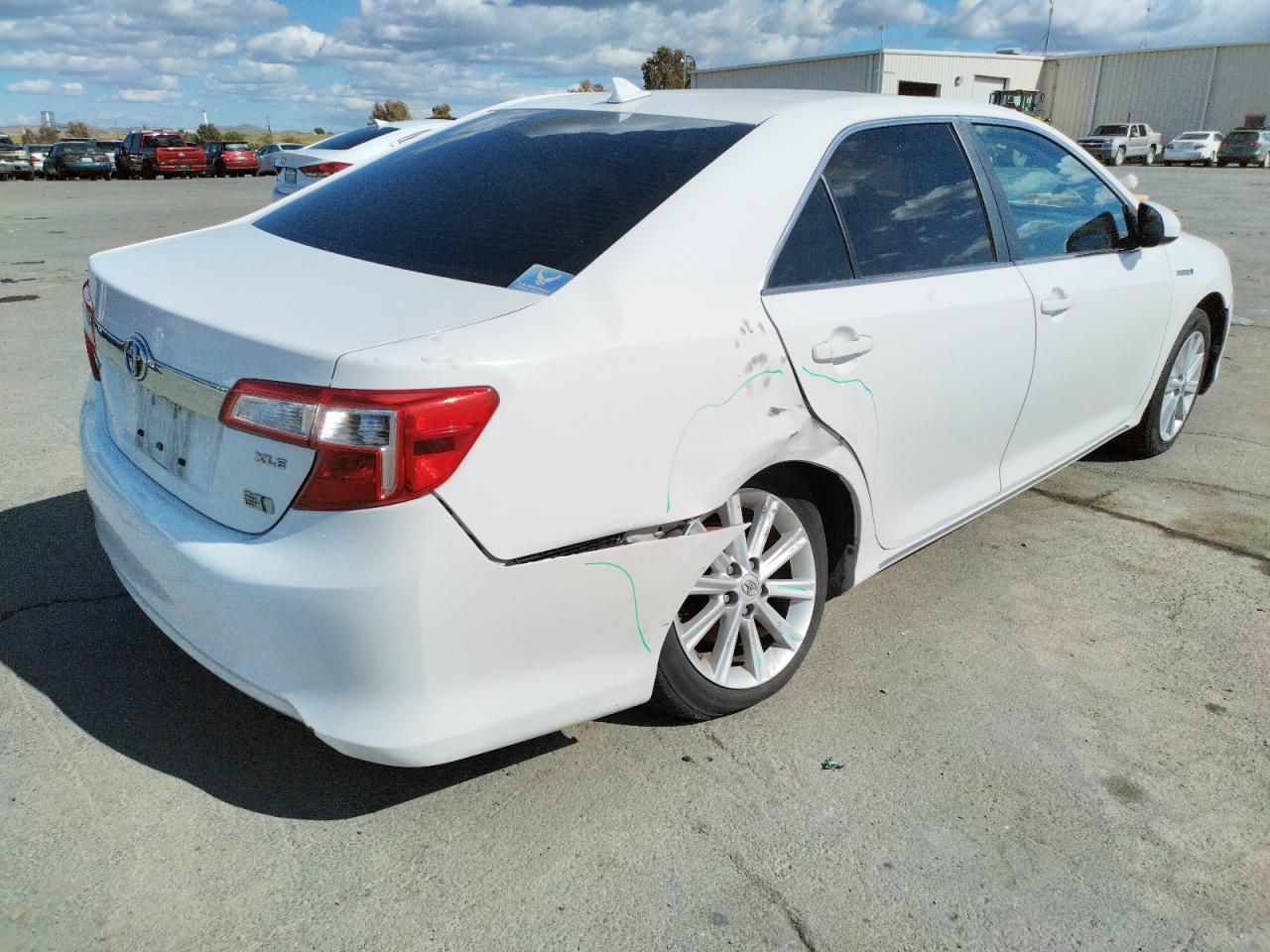 Photo 4 from auction – 2012 TOYOTA CAMRY HYBR with VIN 4T1BD1FK6CU049014