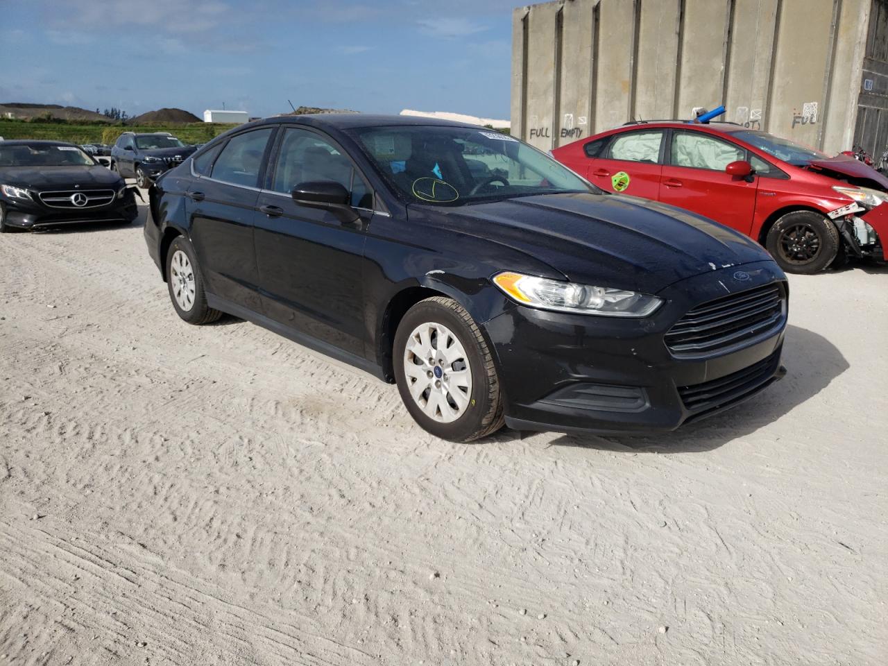 FORD FUSION S 2014 with VIN 1FA6P0G79E5352440 - Photo from auction