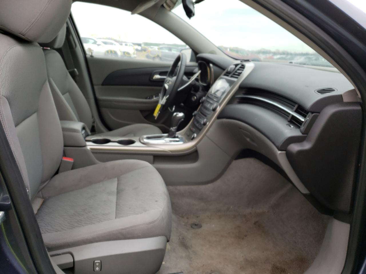 Photo 5 from auction – 2013 CHEVROLET MALIBU LS with VIN 1G11B5SA5DF176118