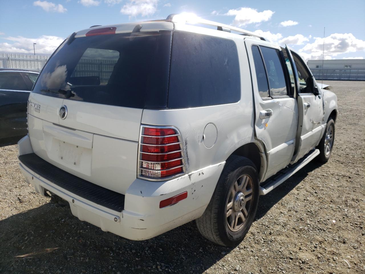 Photo 4 from auction – 2003 MERCURY MOUNTAINEE with VIN 4M2DU66K73ZJ44155