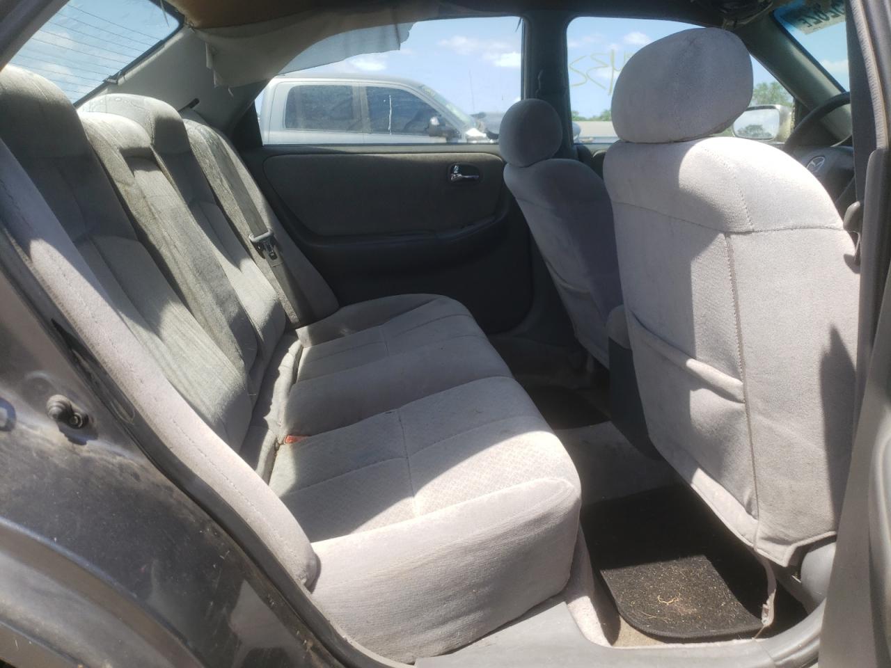 Photo 6 from auction – 2000 MAZDA 626 ES with VIN 1YVGF22D8Y5160340