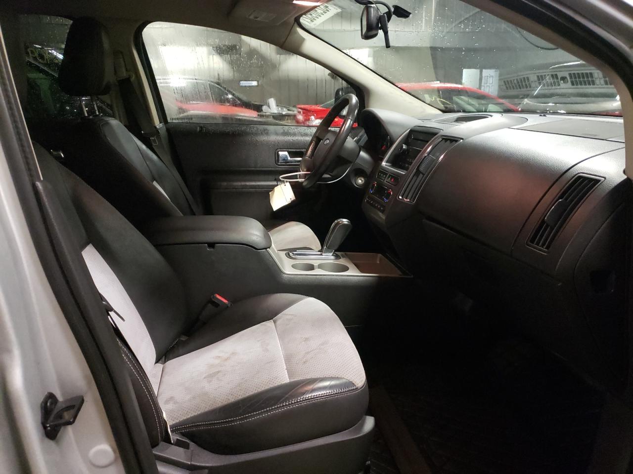 Photo 5 from auction – 2010 FORD EDGE SPORT with VIN 2FMDK4AC0ABB30822