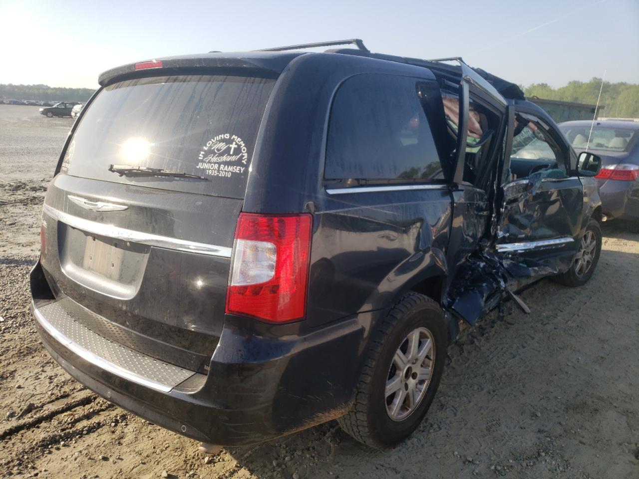 Photo 4 from auction – 2011 CHRYSLER TOWN & COU with VIN 2A4RR5DG0BR698081