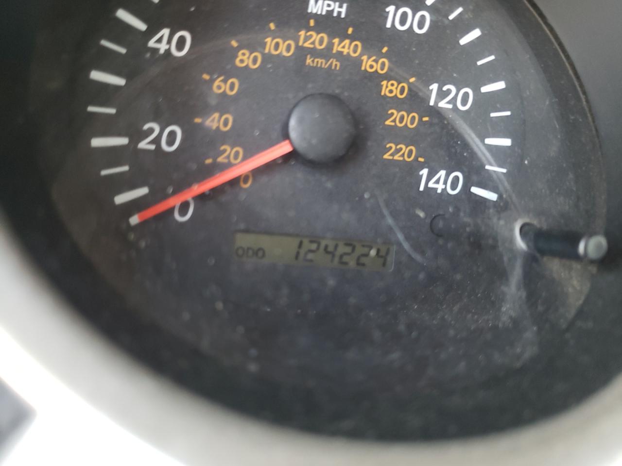 Photo 8 from auction – 2004 TOYOTA HIGHLANDER with VIN JTEEP21A840032006
