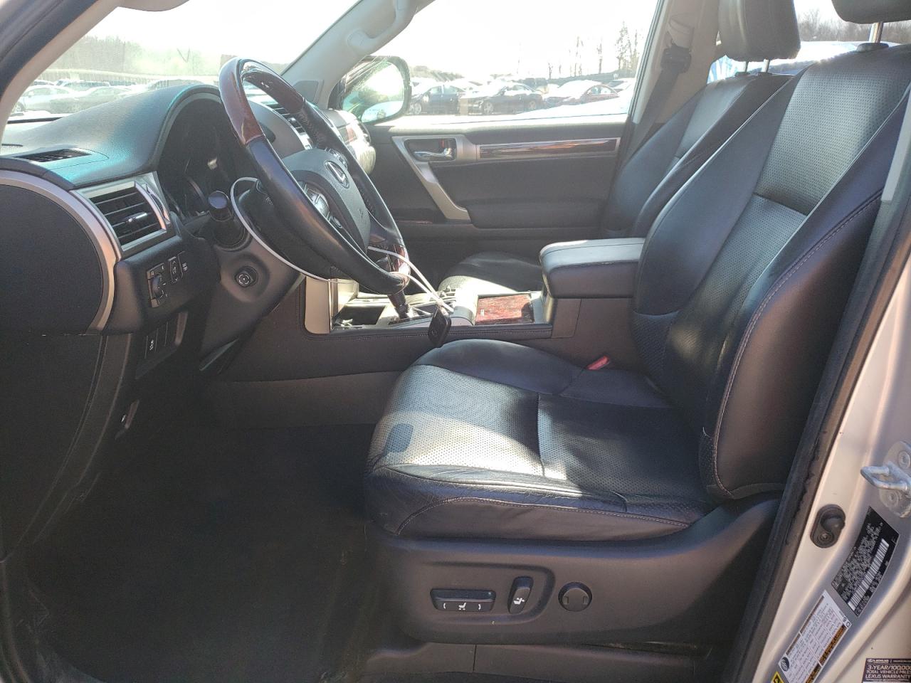 Photo 5 from auction – 2012 LEXUS GX 460 with VIN JTJBM7FX0C5041209