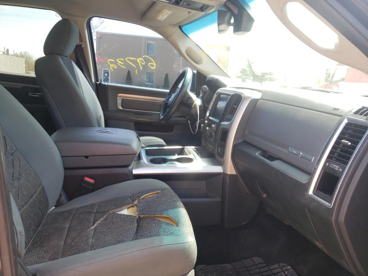 Photo 5 from auction – 2016 RAM 2500 SLT with VIN 3C6UR5JL8GG342497