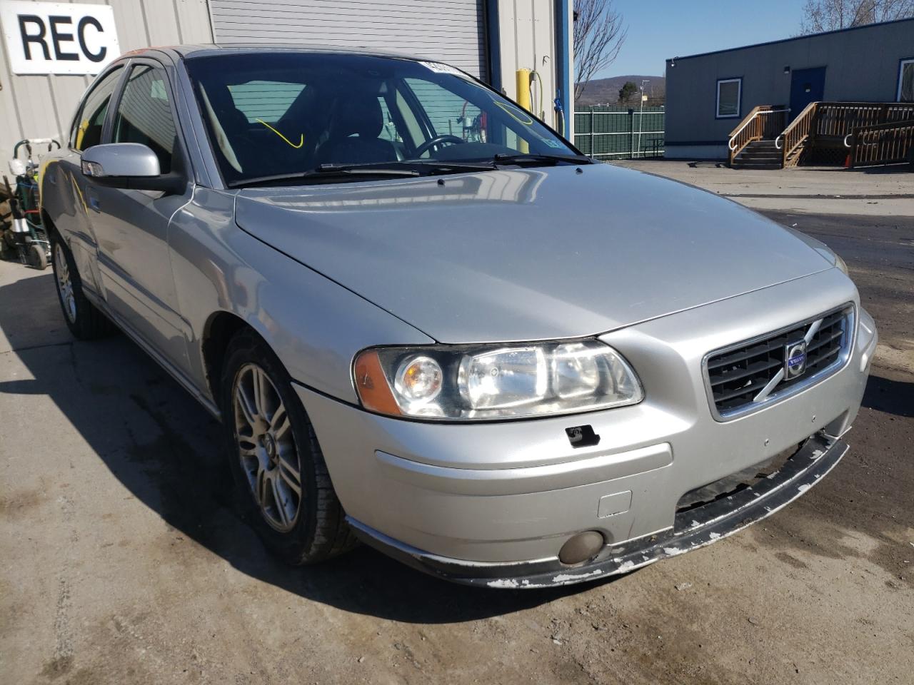 VOLVO S60 2.5T 2007 with VIN YV1RH592172614467 - Photo from auction