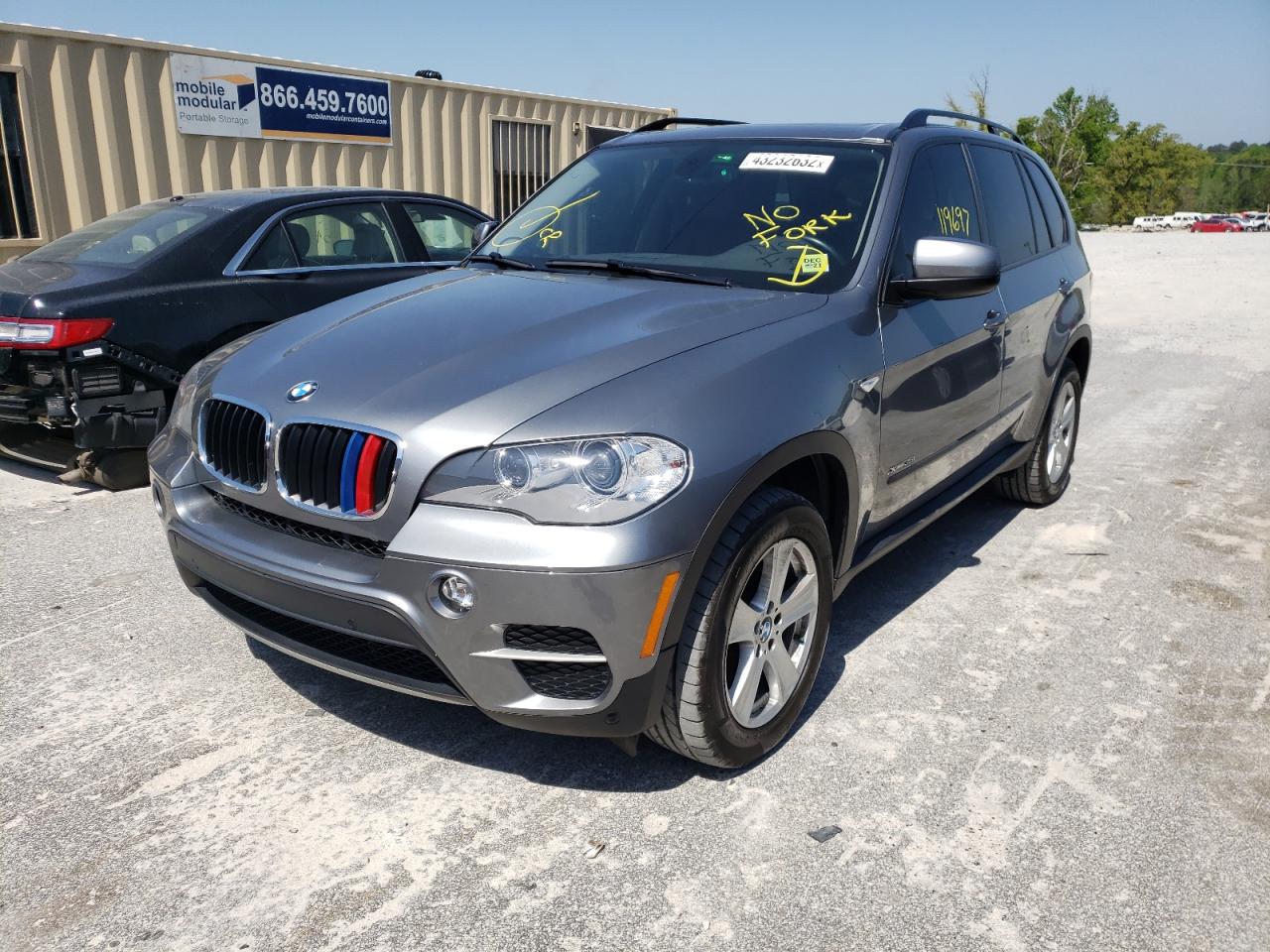 Photo 2 from auction – 2013 BMW X5 XDRIVE3 with VIN 5UXZV4C53D0B11849