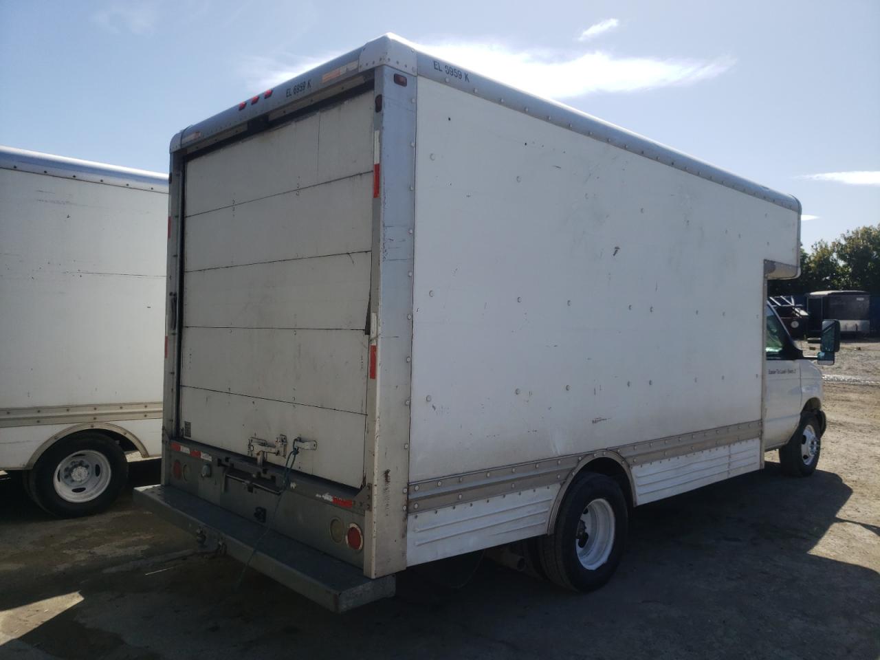Photo 4 from auction – 2006 FORD ECONOLINE with VIN 1FDXE45S56HA85134