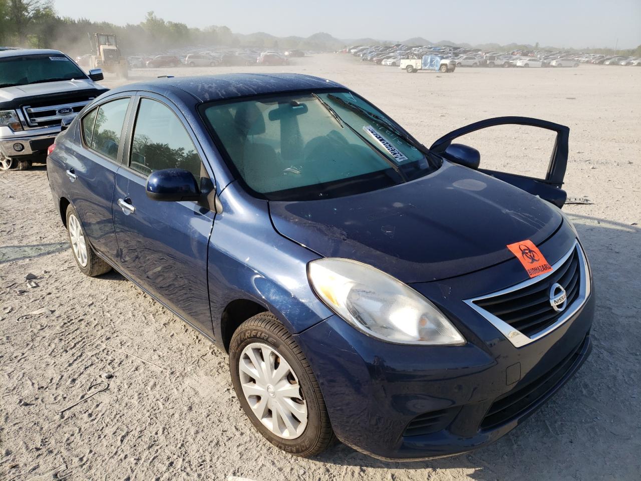 NISSAN VERSA S 2013 with VIN 3N1CN7AP0DL880583 - Photo from auction