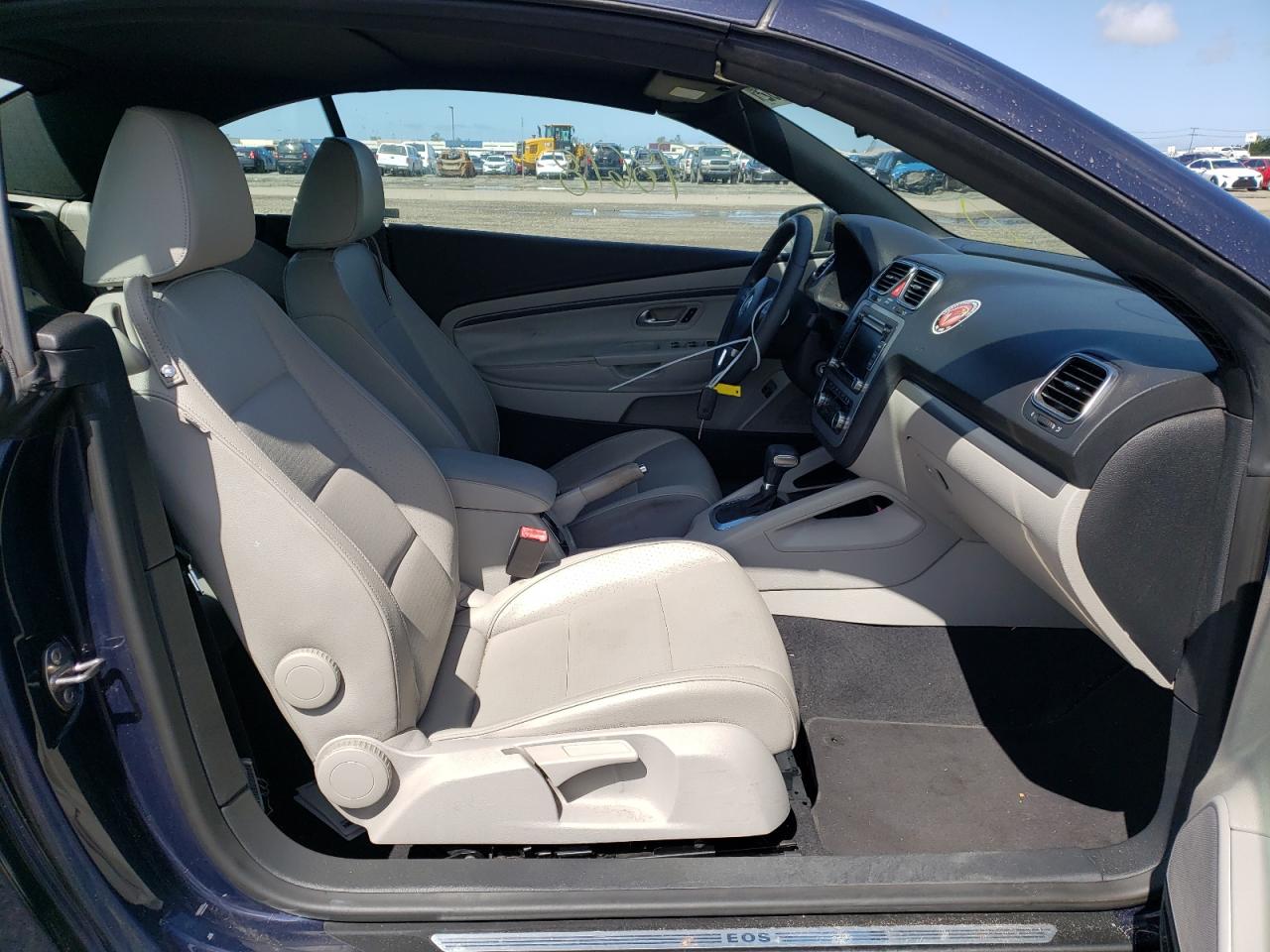 Photo 5 from auction – 2010 VOLKSWAGEN EOS TURBO with VIN WVWBA7AH2AV014361