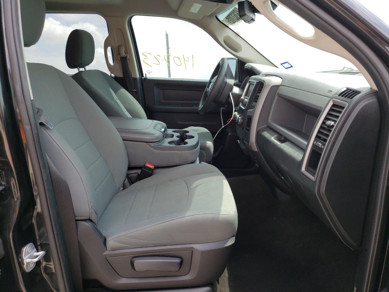 Photo 5 from auction – 2015 RAM 1500 ST with VIN 1C6RR6KT6FS605216