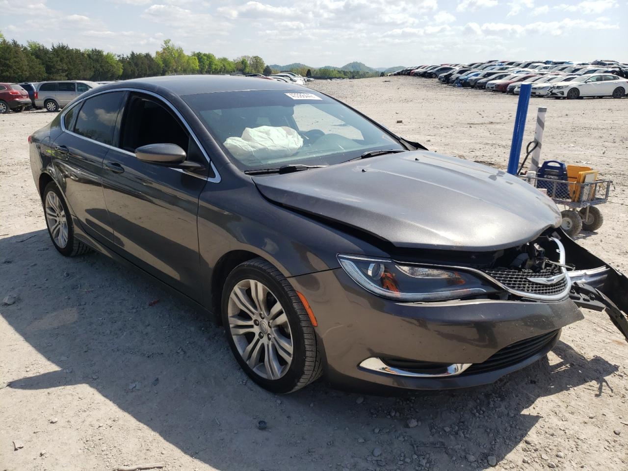 CHRYSLER 200 LIMITE 2015 with VIN 1C3CCCAB6FN756373 - Photo from auction