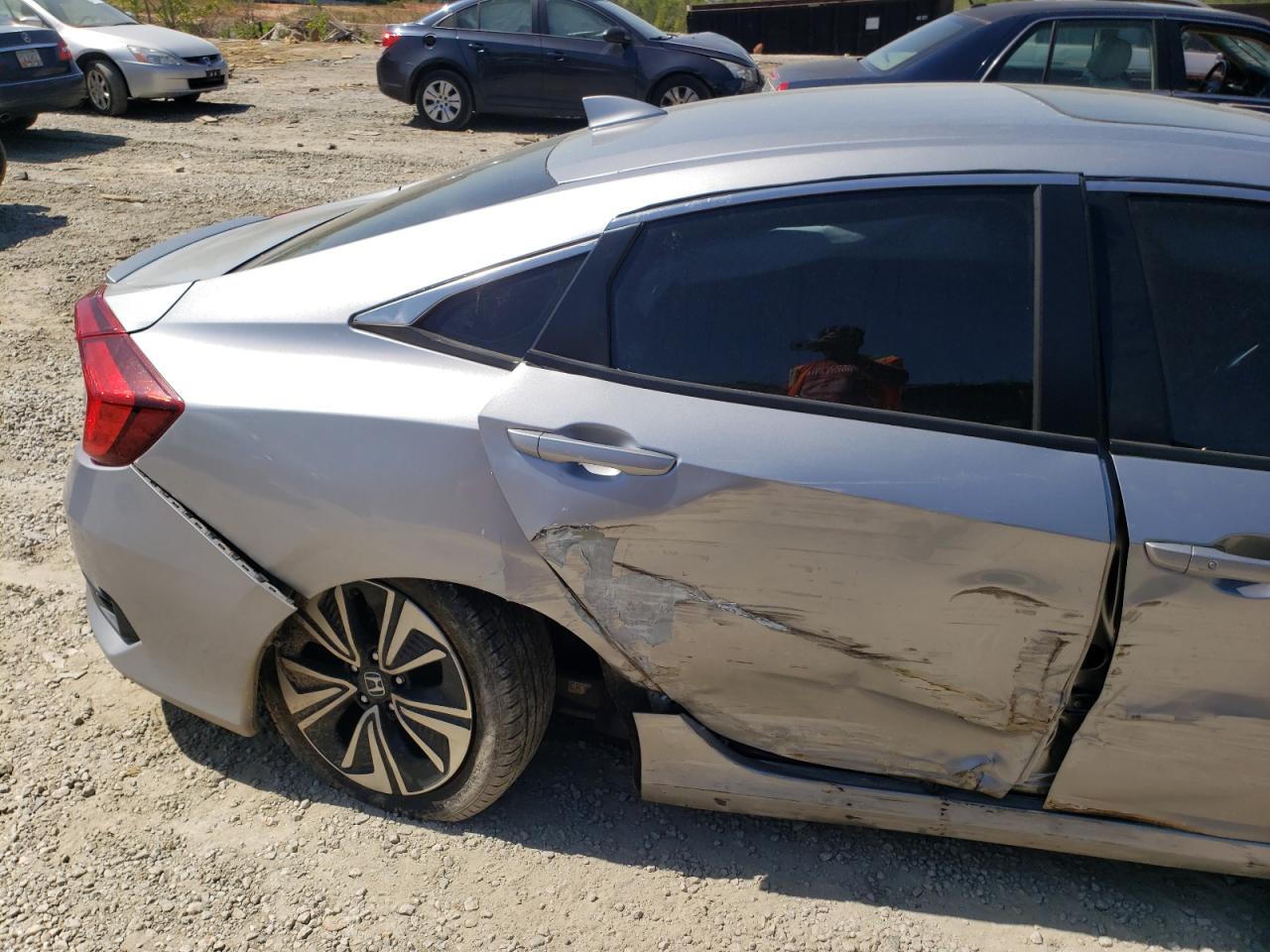 Photo 9 from auction – 2017 HONDA CIVIC EXL with VIN 19XFC1F75HE013079
