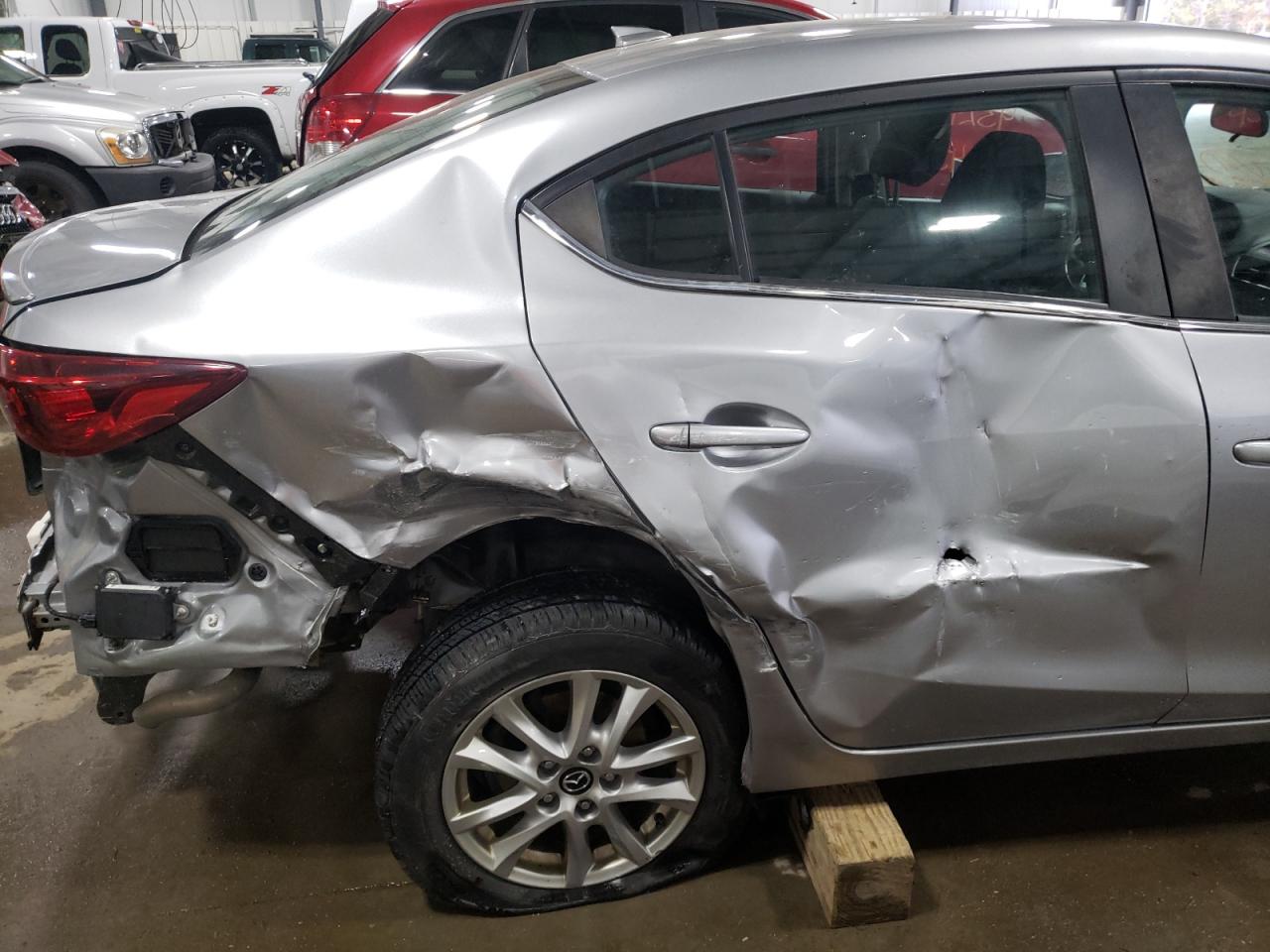 Photo 9 from auction – 2015 MAZDA 3 TOURING with VIN JM1BM1V77F1258978