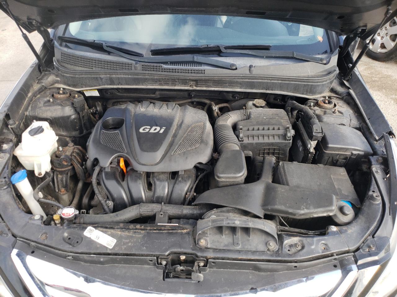 Photo 7 from auction – 2011 HYUNDAI SONATA SE with VIN 5NPEC4AC3BH306287