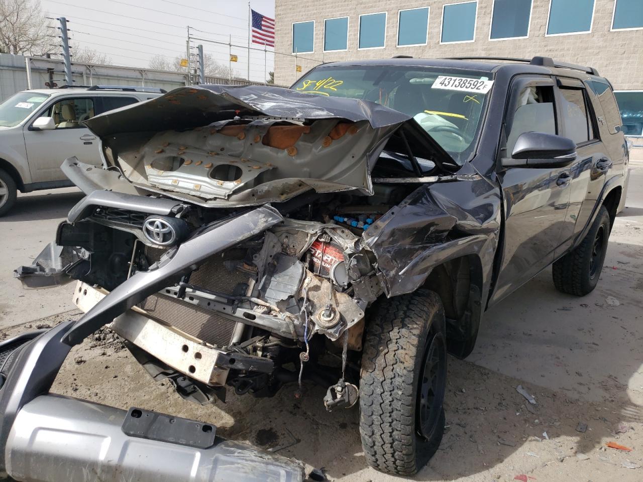 Photo 2 from auction – 2018 TOYOTA 4RUNNER SR with VIN JTEBU5JR1J5505309