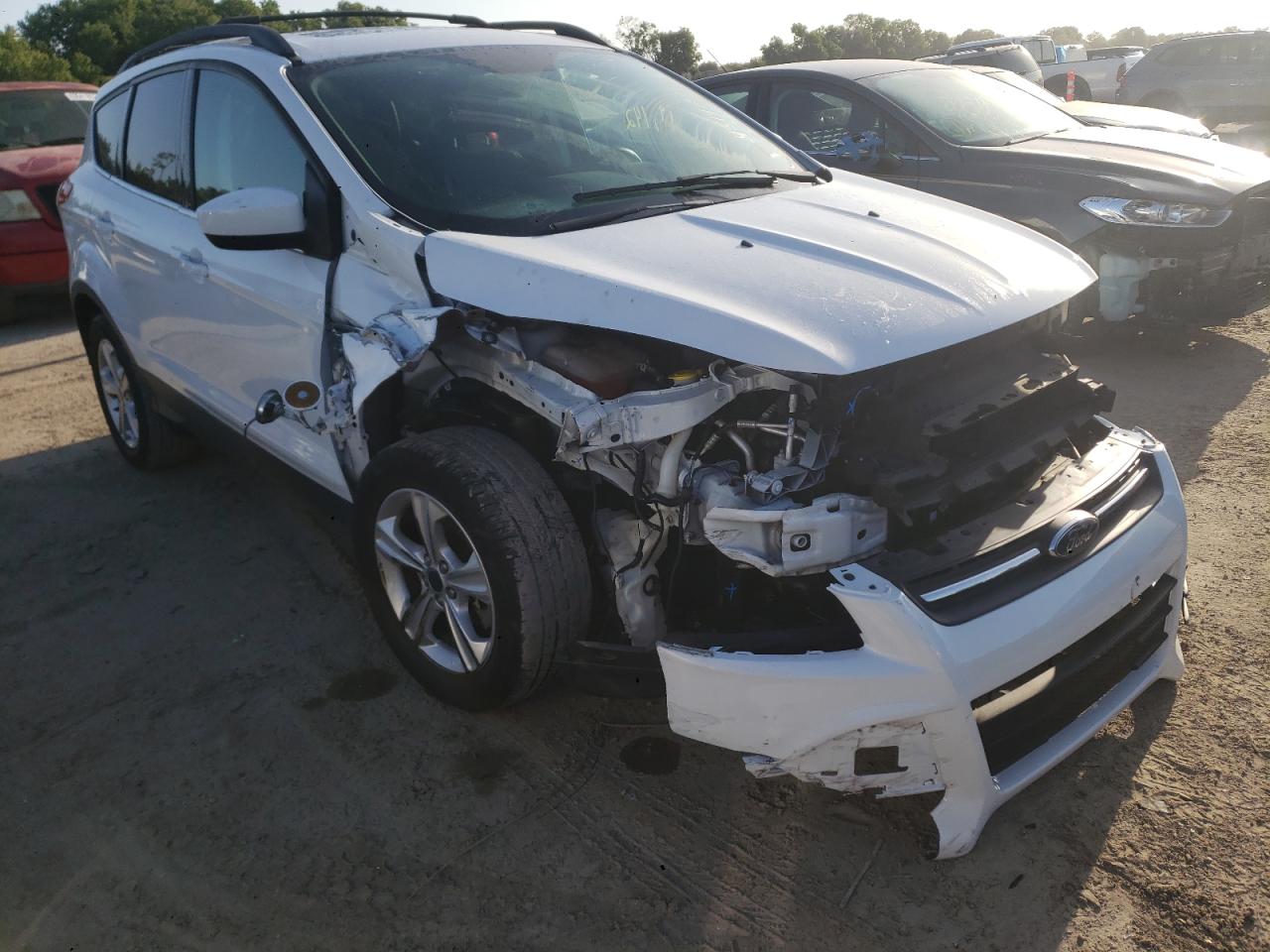 Photo 1 from auction – 2016 FORD ESCAPE SE with VIN 1FMCU9GX5GUB50354