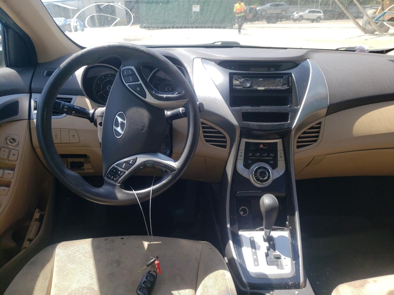 Photo 9 from auction – 2012 HYUNDAI ELANTRA GL with VIN KMHDH4AE1CU272173