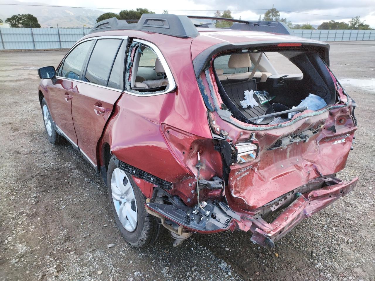 Photo 3 from auction – 2015 SUBARU OUTBACK 2. with VIN 4S4BSAAC4F3333872