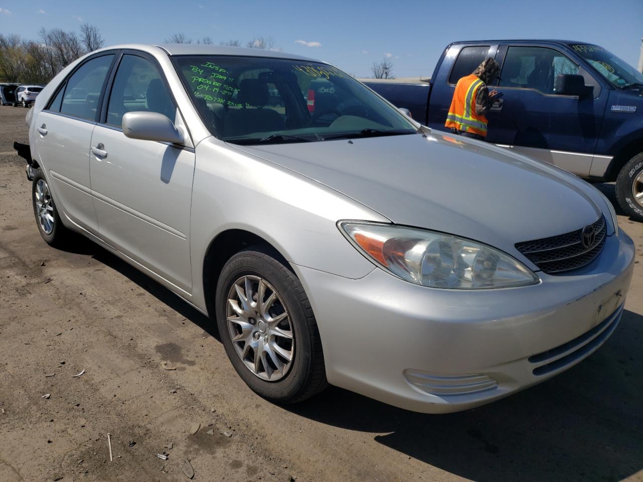 TOYOTA CAMRY LE 2003 with VIN 4T1BE32K13U759906 - Photo from auction