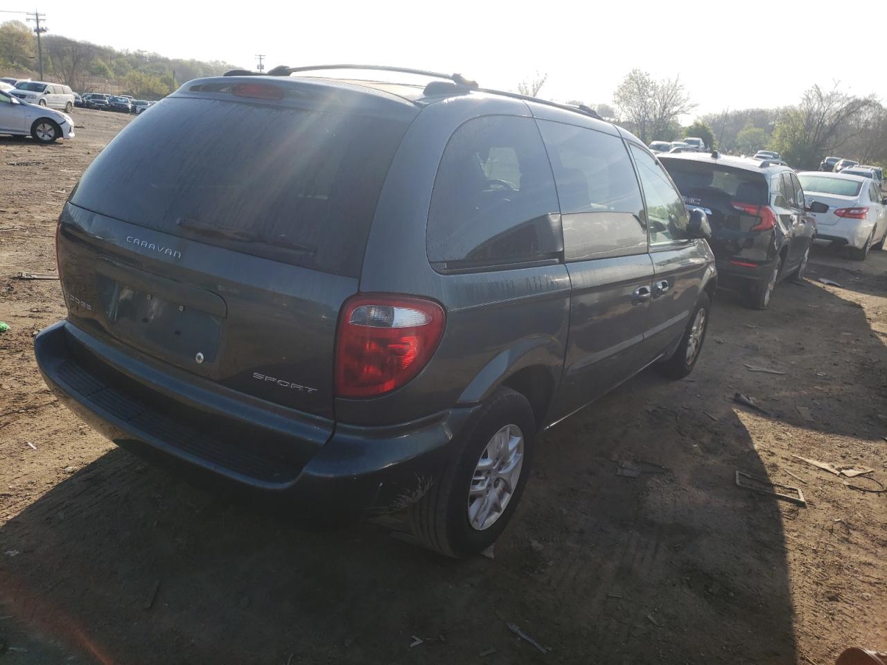 Photo 4 from auction – 2002 DODGE CARAVAN SP with VIN 1B4GP453X2B728434