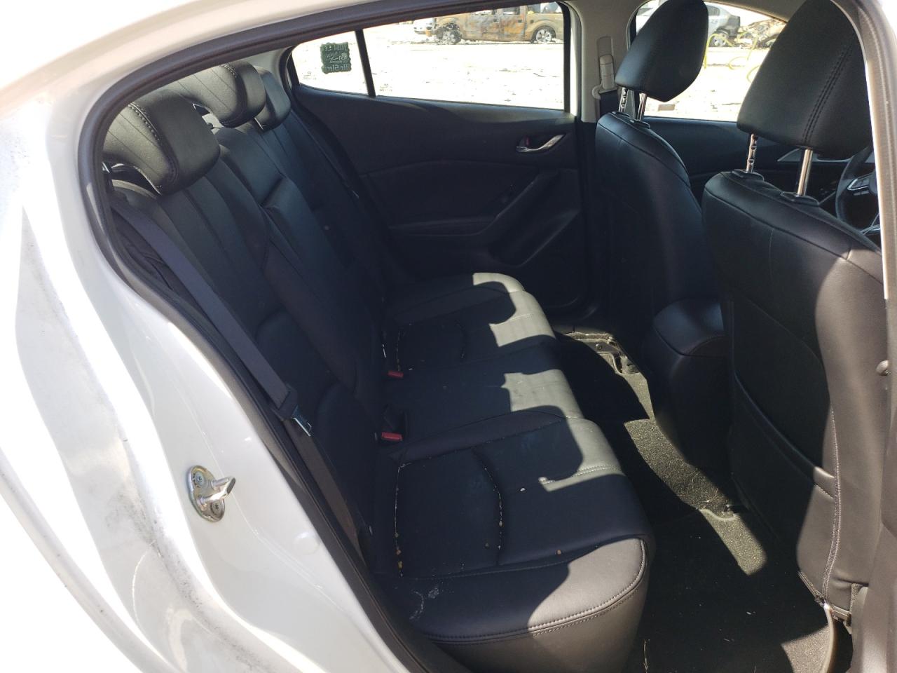 Photo 6 from auction – 2018 MAZDA 3 TOURING with VIN 3MZBN1V35JM177321
