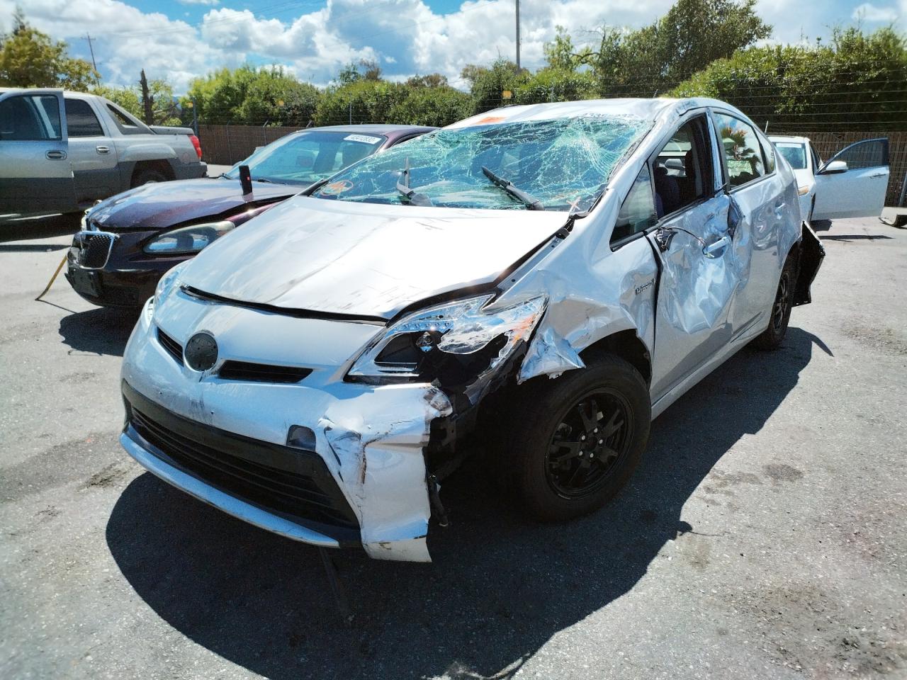 Photo 2 from auction – 2015 TOYOTA PRIUS with VIN JTDKN3DUXF1894651