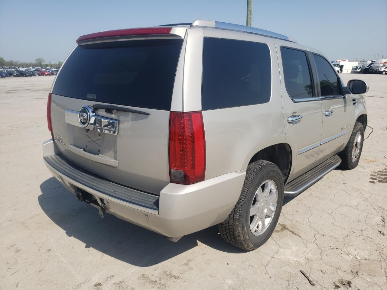 Photo 4 from auction – 2007 CADILLAC ESCALADE L with VIN 1GYFK63897R329448