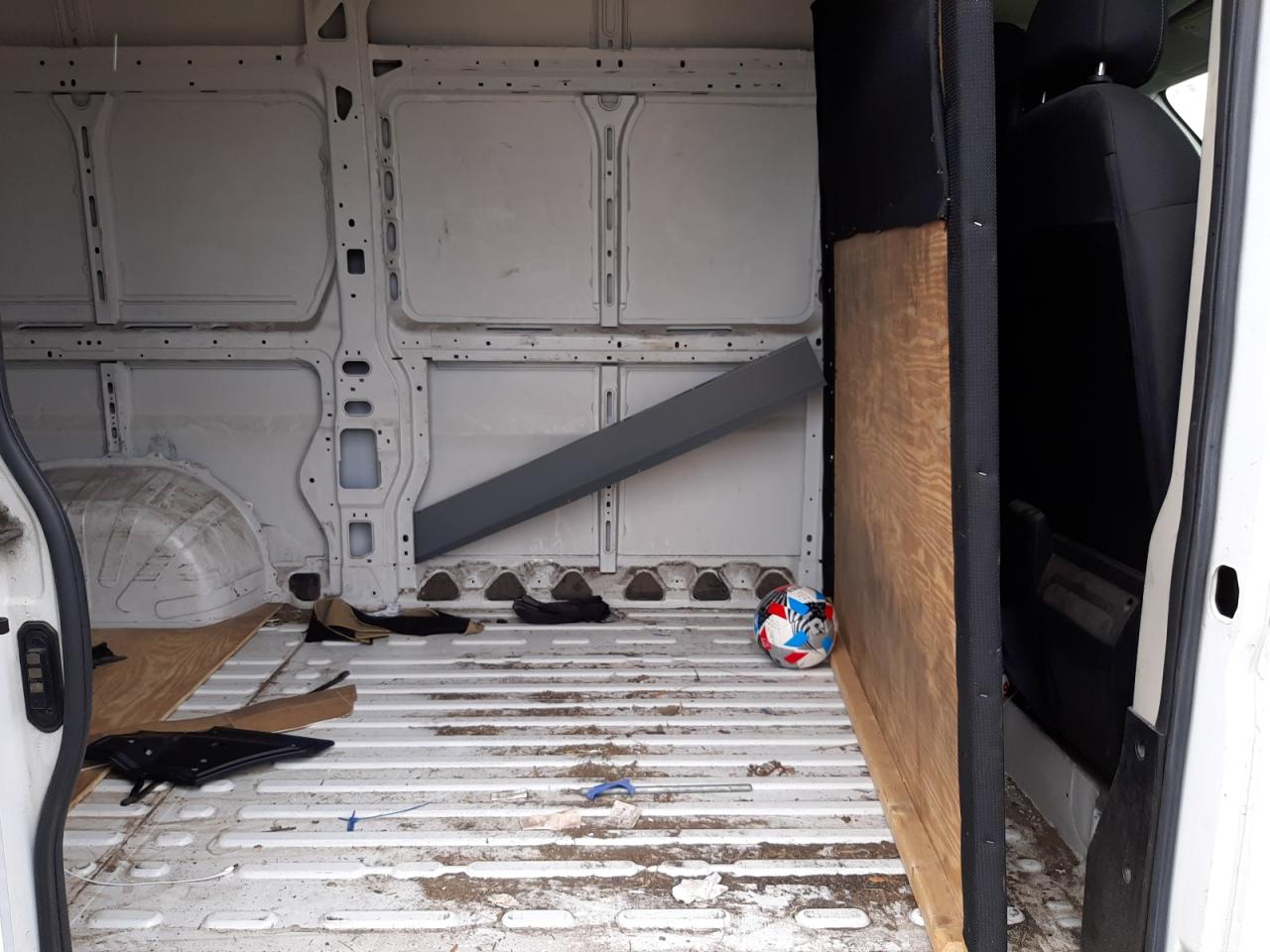 Photo 6 from auction – 2015 RAM PROMASTER with VIN 3C6TRVCDXFE506652