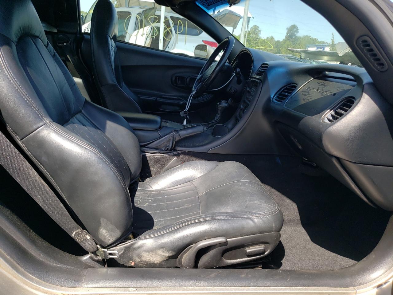Photo 5 from auction – 2000 CHEVROLET CORVETTE with VIN 1G1YY32G2Y5119831