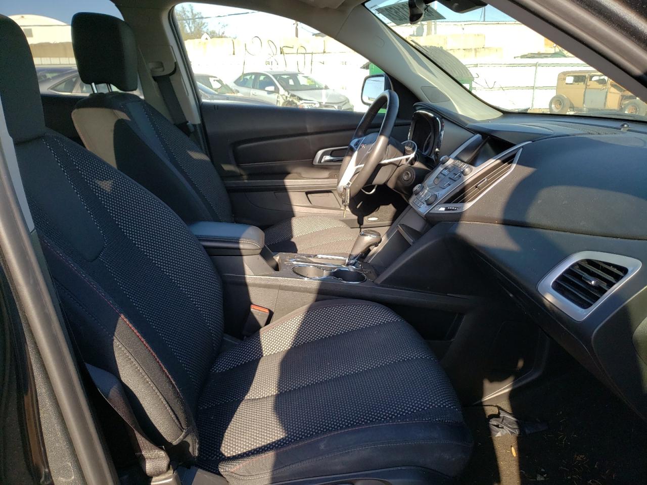 Photo 5 from auction – 2017 GMC TERRAIN SL with VIN 2GKFLTEK0H6286856