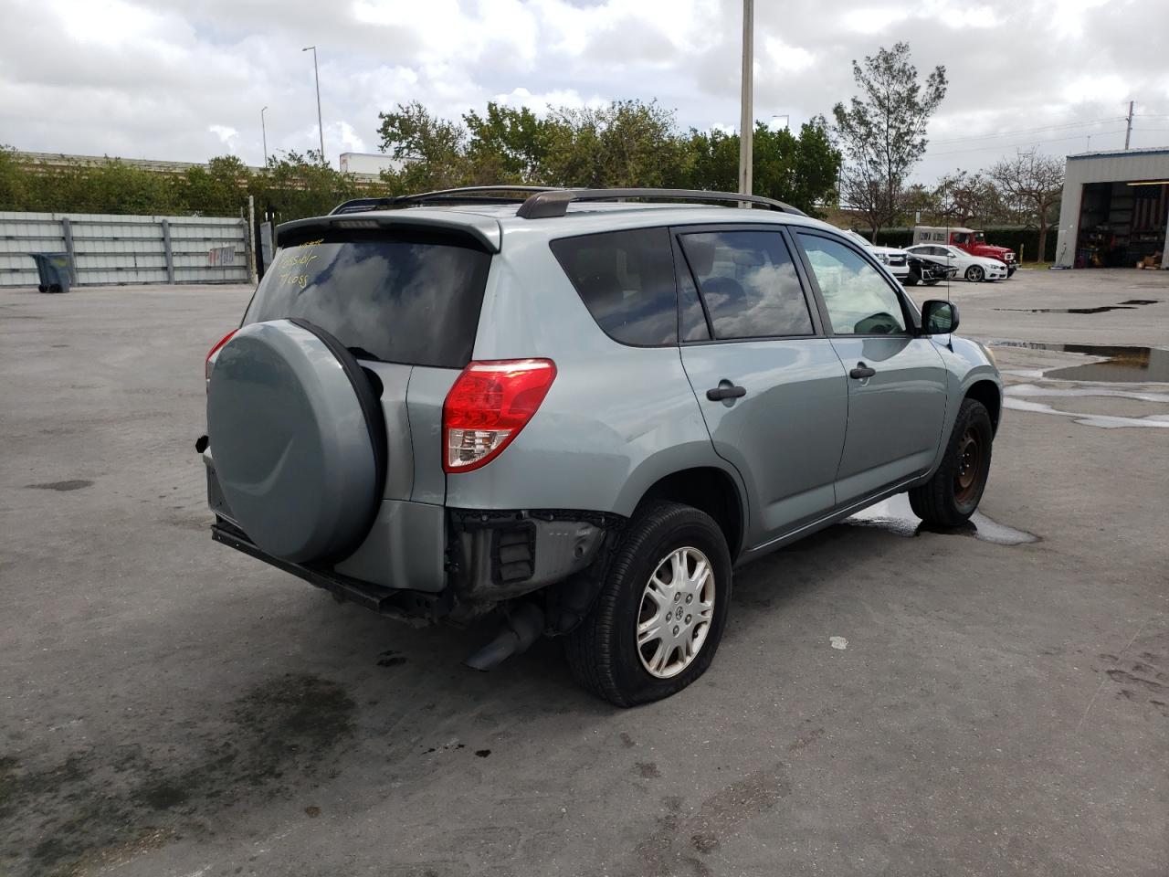 Photo 4 from auction – 2007 TOYOTA RAV4 with VIN JTMZD33V076022172
