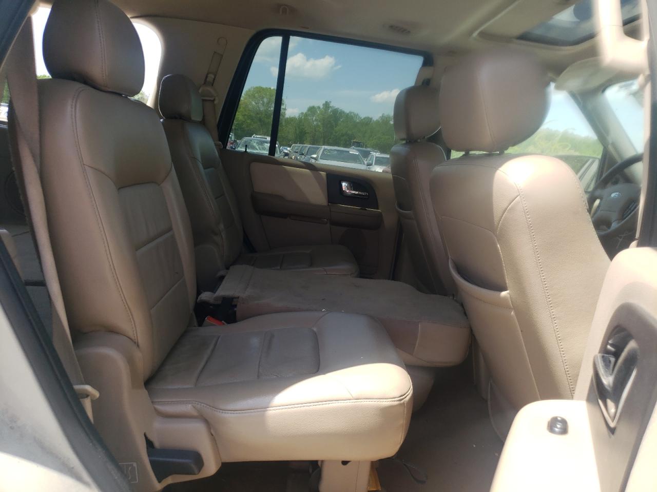 Photo 6 from auction – 2005 FORD EXPEDITION with VIN 1FMFU20595LA80552