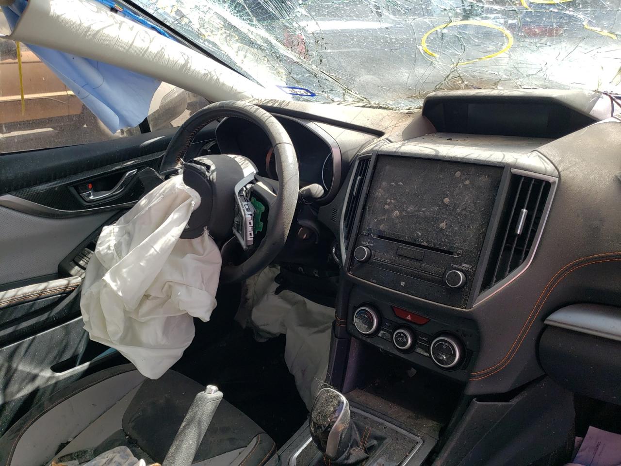 Photo 9 from auction – 2018 SUBARU CROSSTREK with VIN JF2GTAMC9JH288458